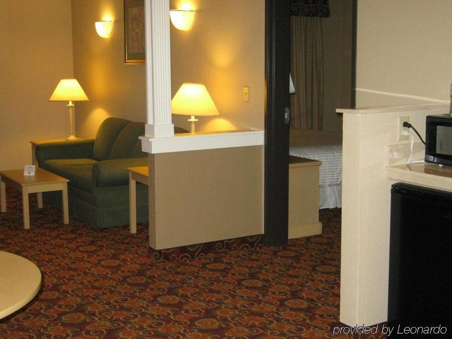 ホテル ブレントウッド スイーツ 部屋 写真